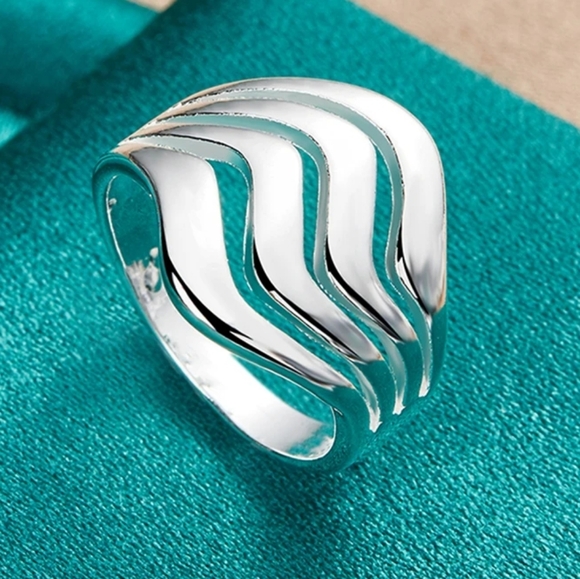 Sterling silver ring - Picture 2 of 4